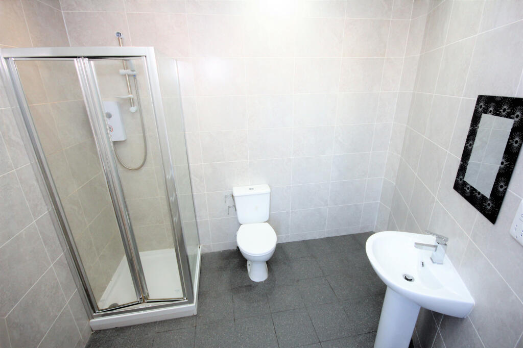 Apartment in Preston - More