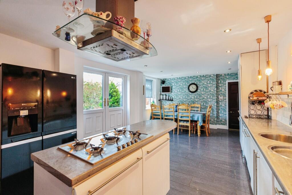 Derbe Road, Lytham St. Annes, FY8 photo 2