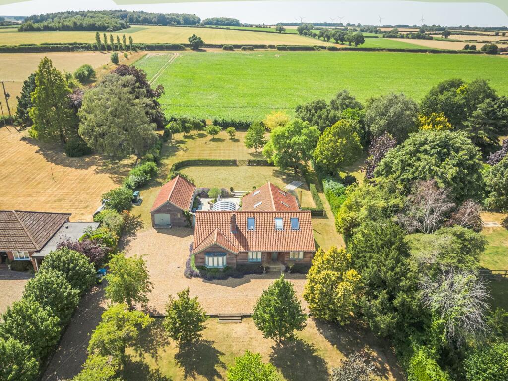 Main image of property: Immaculately Presented Home with Field Views in South Creake