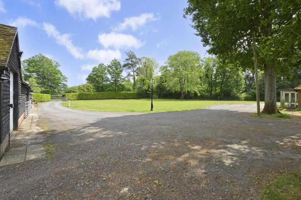 Plaistow Road, Dunsfold, Godalming - Photo 9