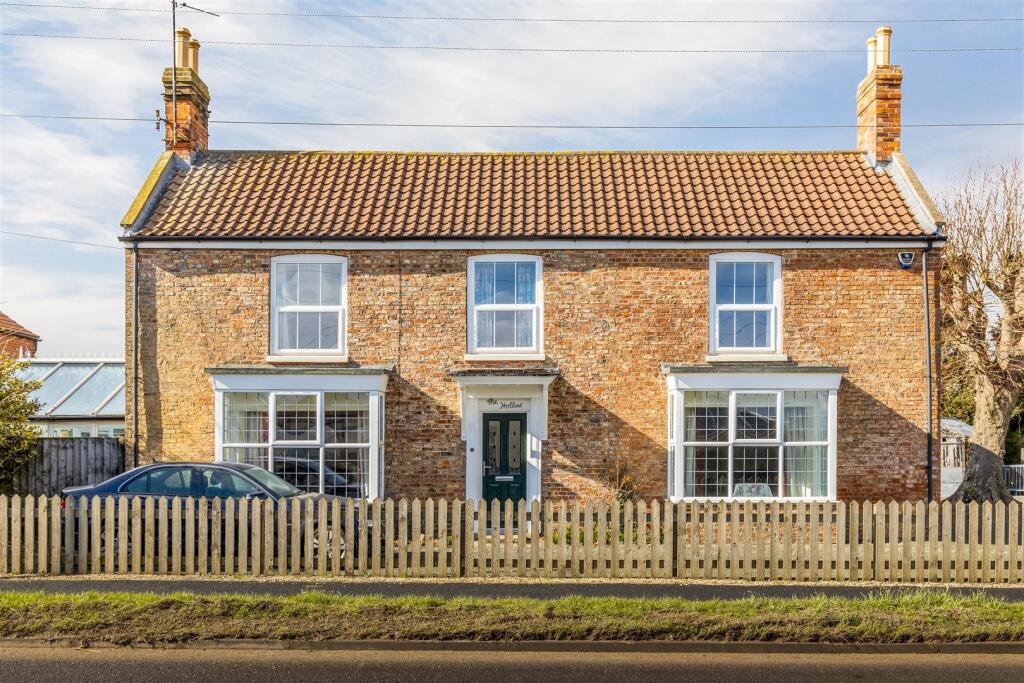 Main image of property: Main Road, Stickney, Boston
