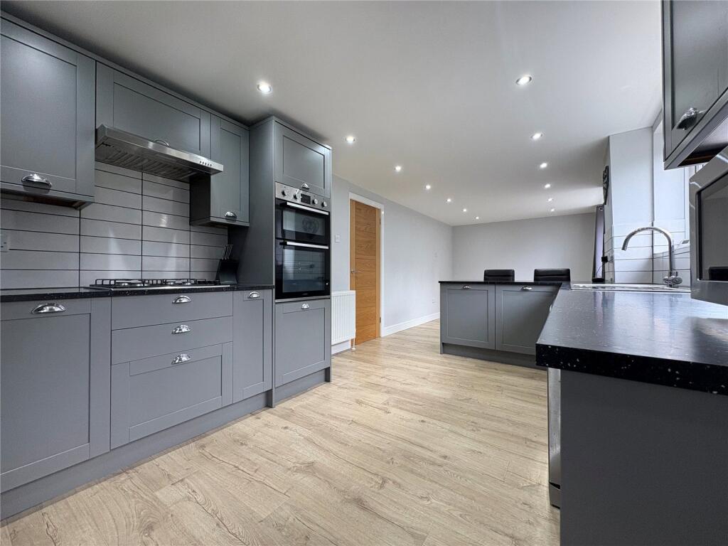 House in Long Buckby, West Northamptonshire - View 4