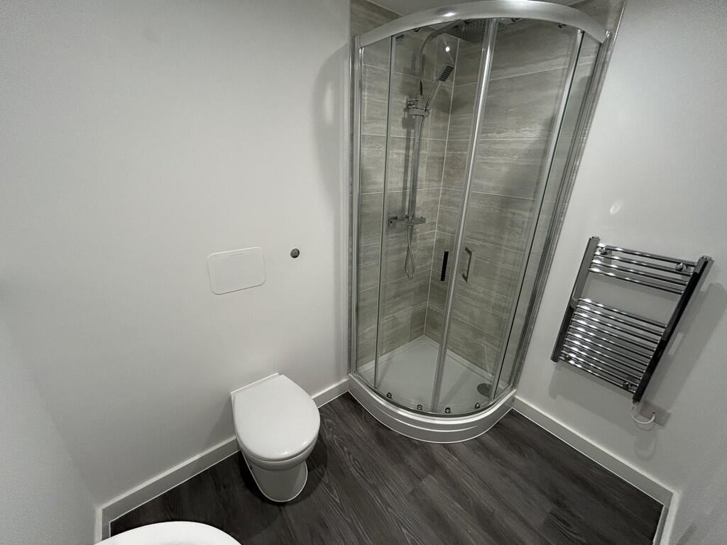 Vallis Road, Vallis House - View 6