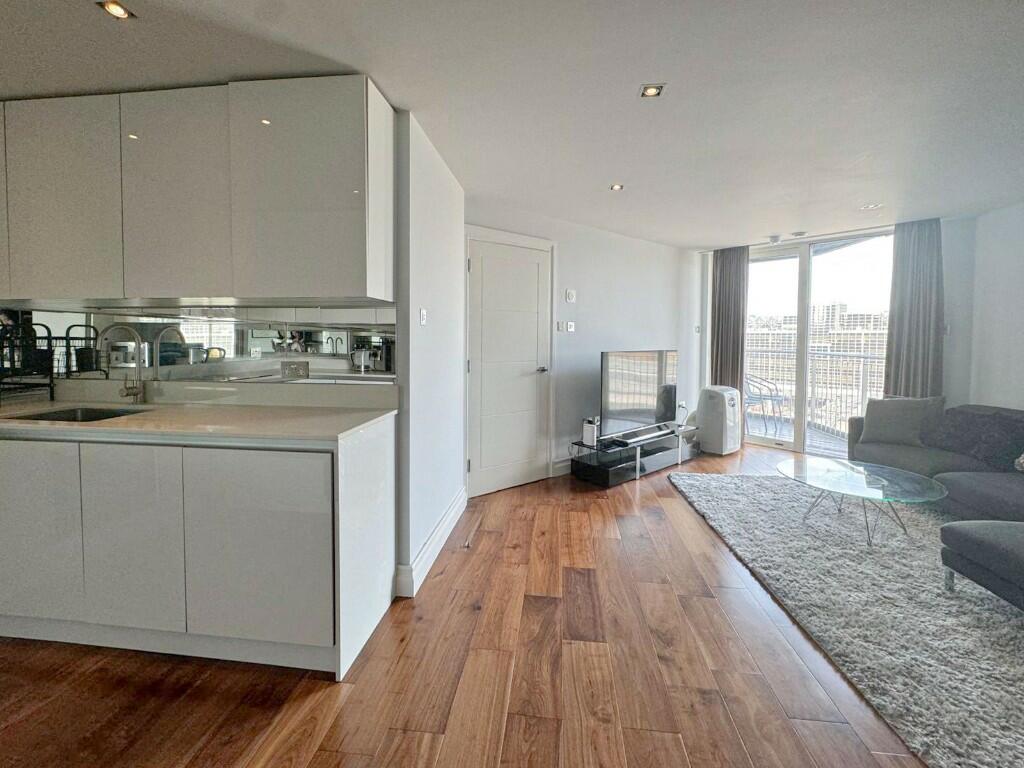 Apartment in London, City of Westminster - View 3