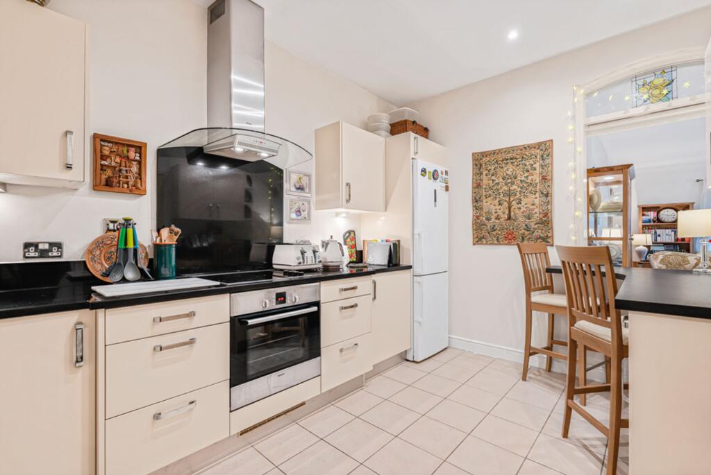 Apartment in East Hertfordshire, Folly Island, Hertford - View 4