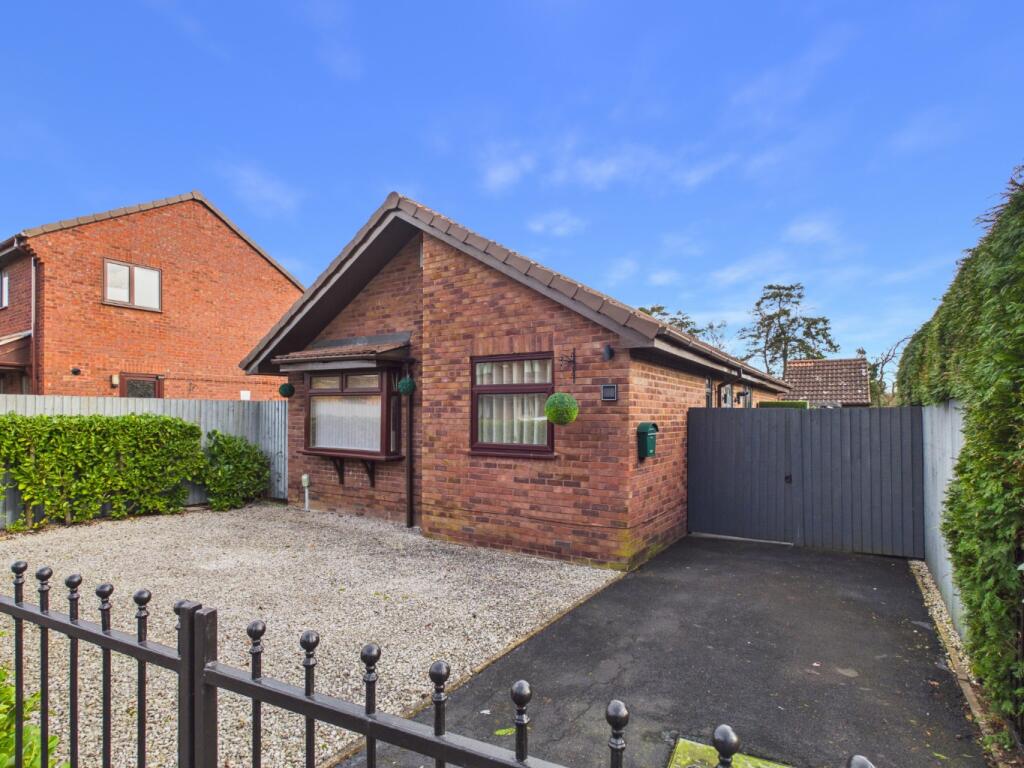 Main image of property: Julians Wells, Kirk Ella, Hull, HU10 7AF