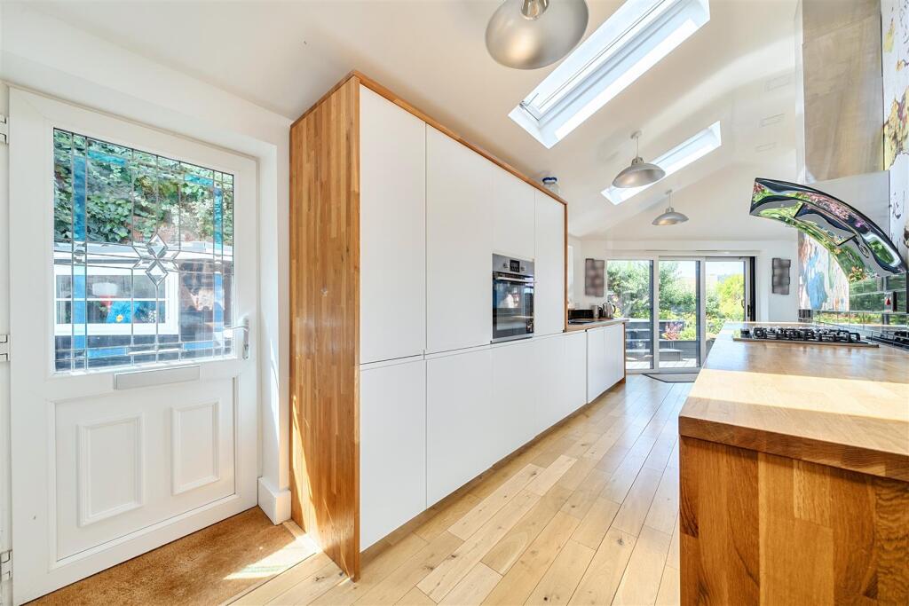 House in Maidstone, Tovil - View 3