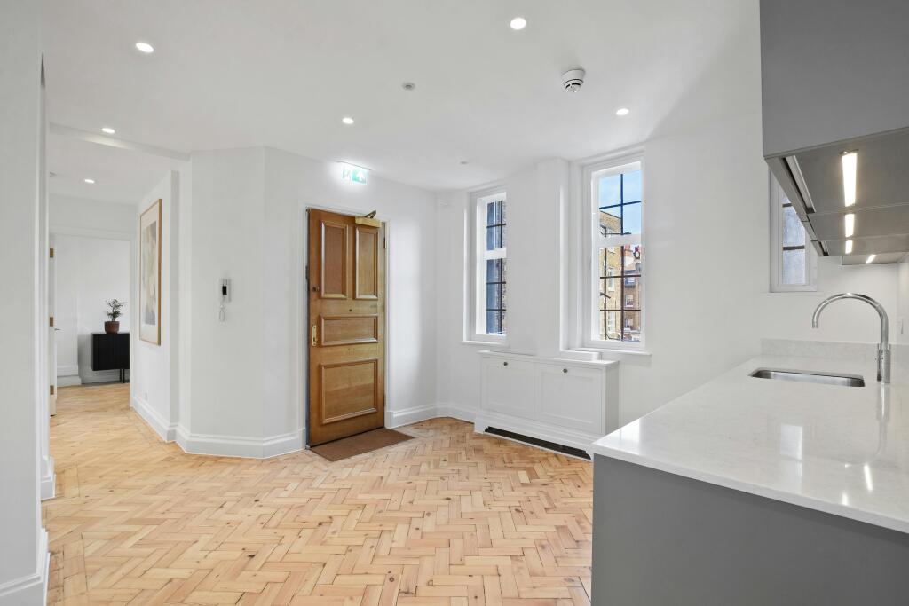 11a3e9GCCSLOA 35 Duke St Office 10 Original 6.JPG