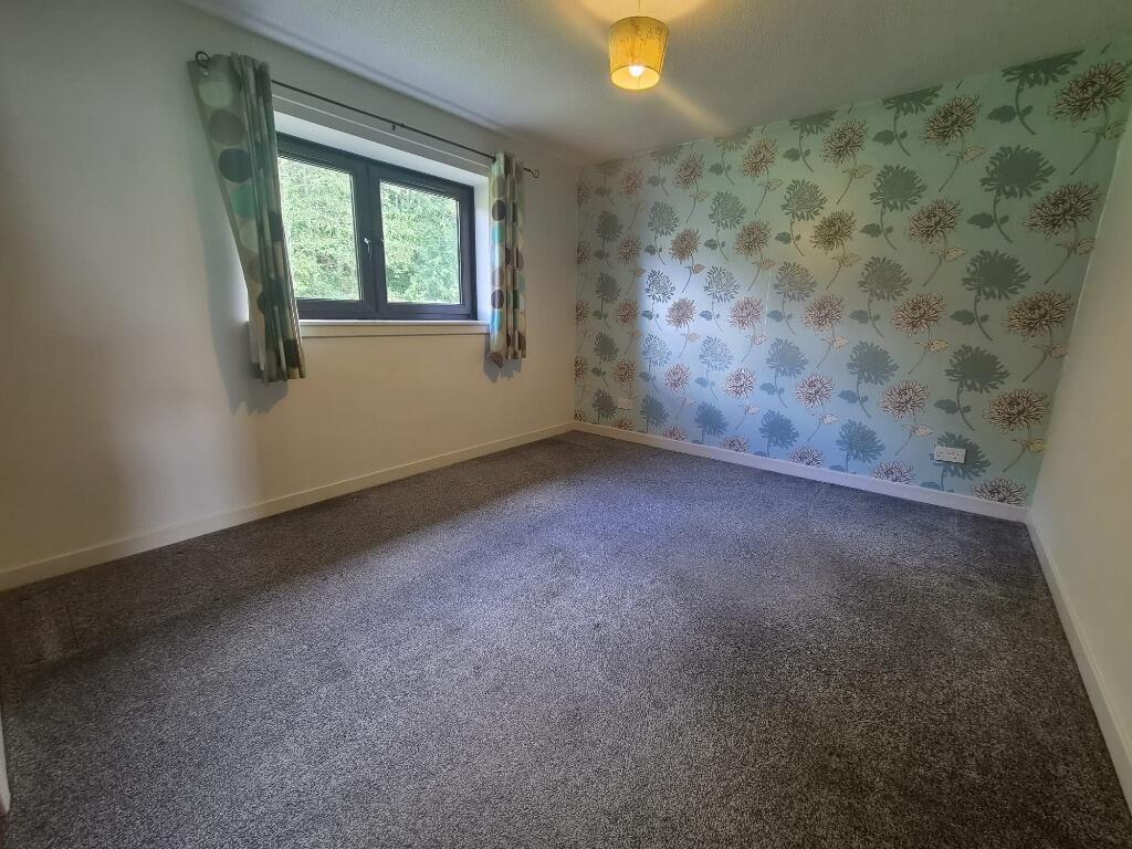 Apartment in Paisley, Renfrewshire - View 5