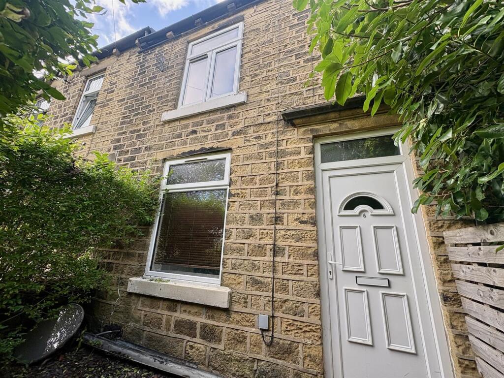 Main image of property: Dodgson Street, Elland