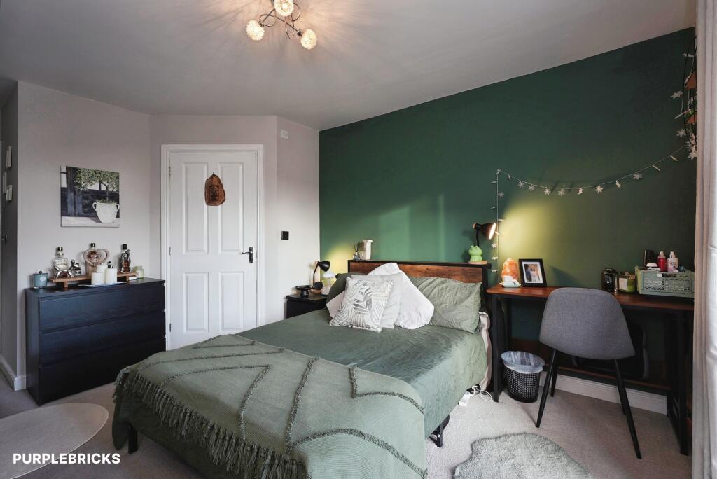 House in Huddersfield - View 5