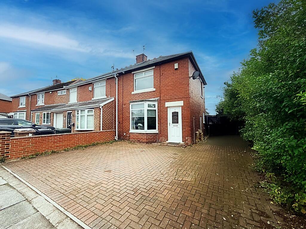 2-bed semi-detached on Mcilvenna Gardens, Wallsend, £140,000