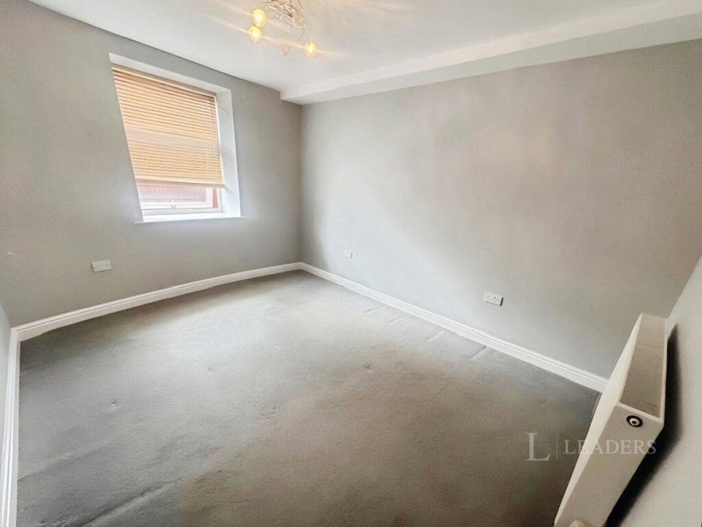 Apartment in Wakefield, South Ossett, Ossett - View 4