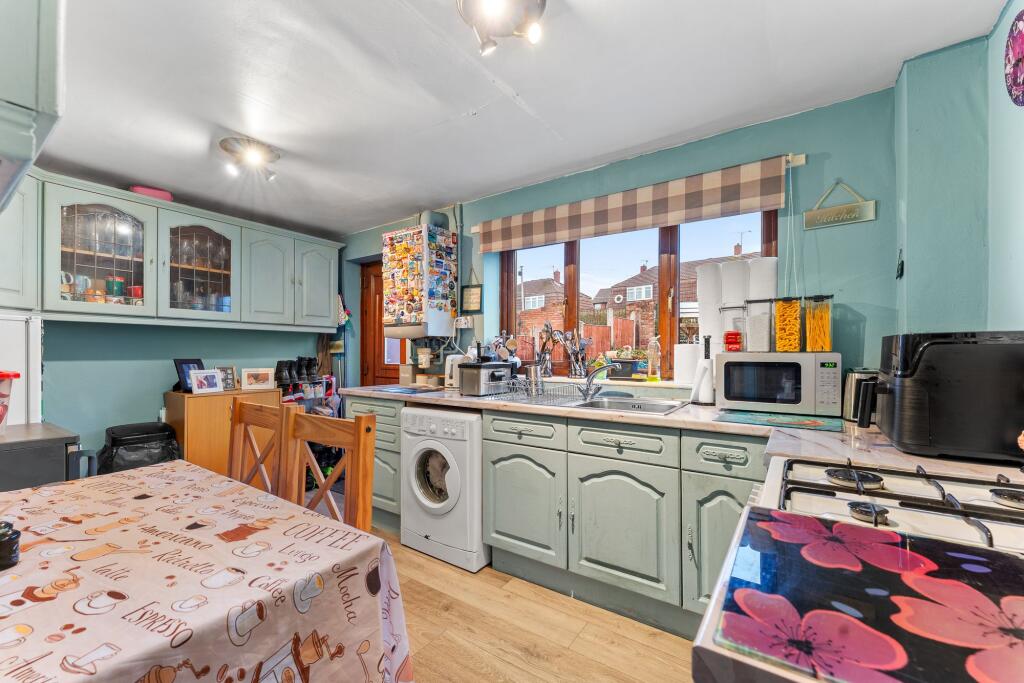 Wayford Close, Frodsham, WA6 photo 2