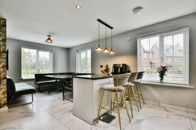 House in Stockport - View 4