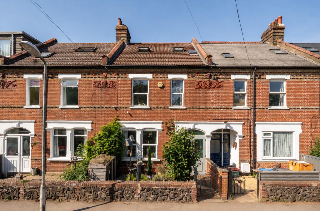 Main image of property: Commonside East, Mitcham, CR4