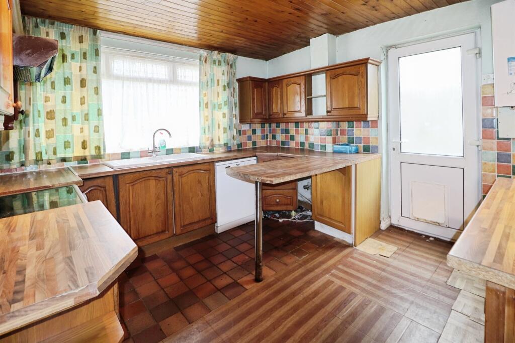 House in Barry, Vale of Glamorgan - More