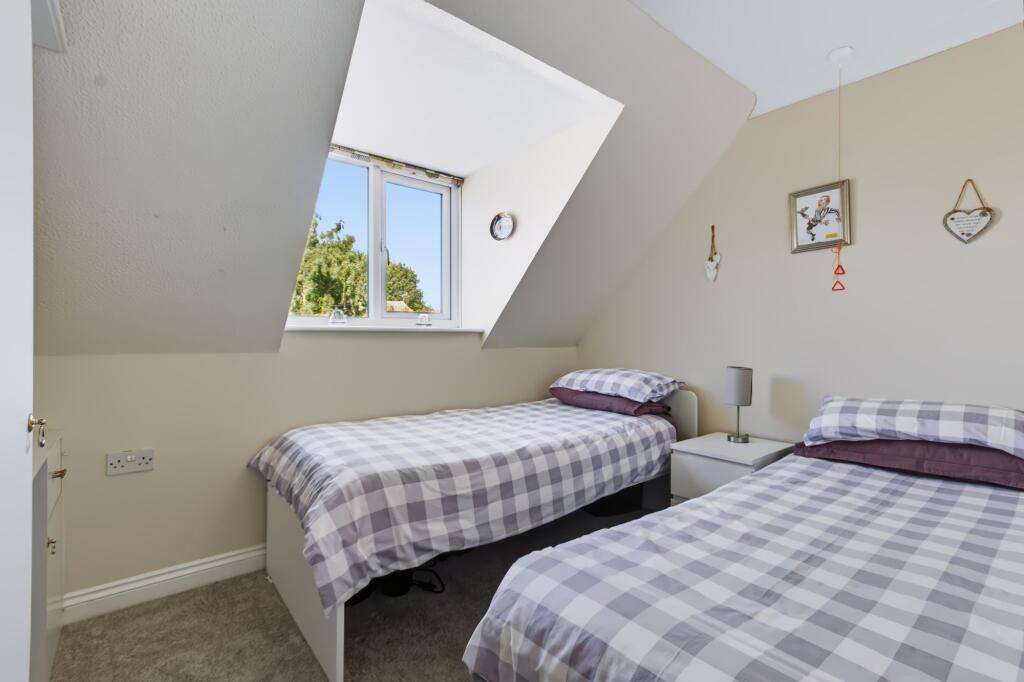 Apartment in Brighton - More