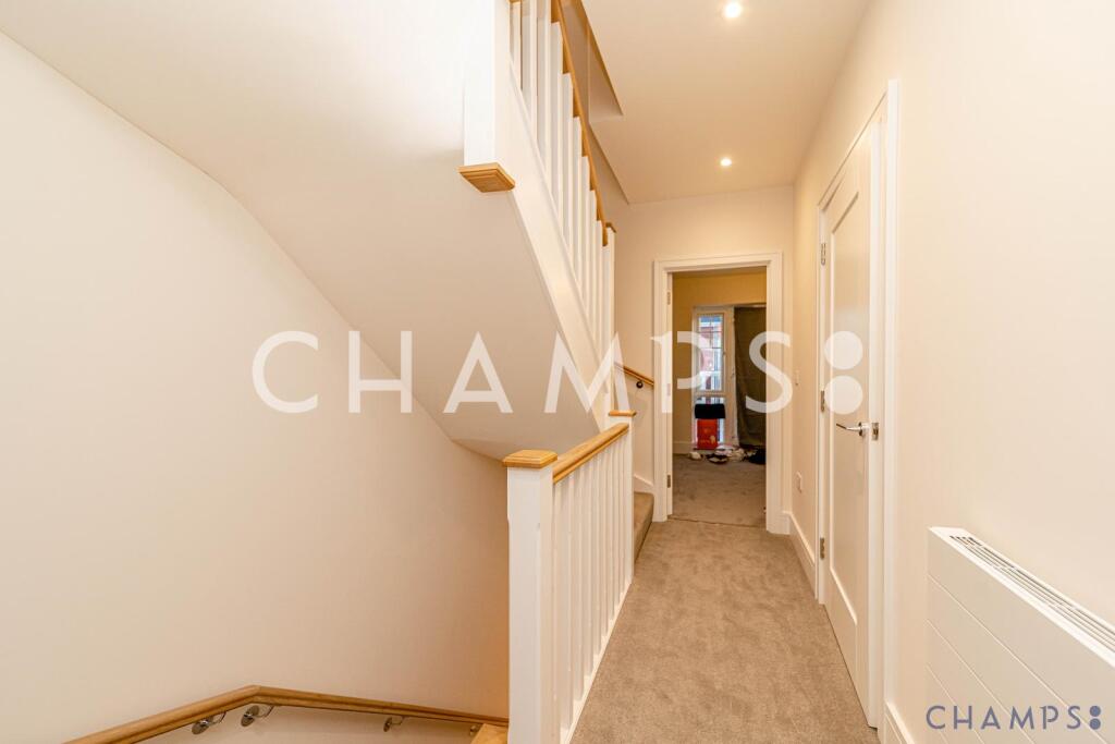 House in Reading, Green Park Village, Southcote - More