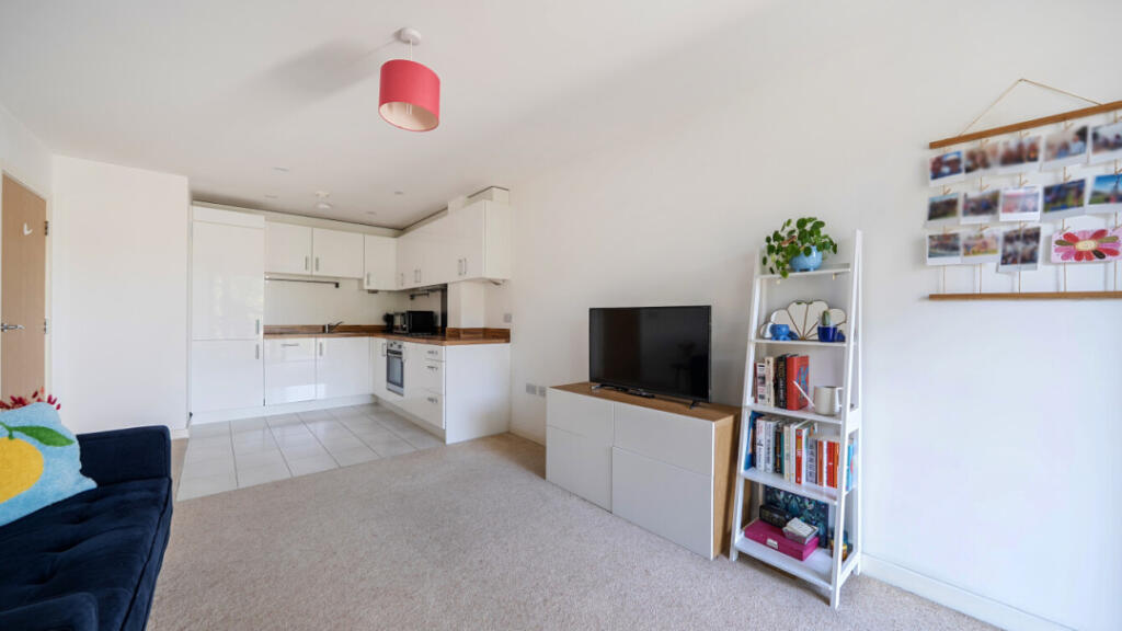 Apartment in London - More