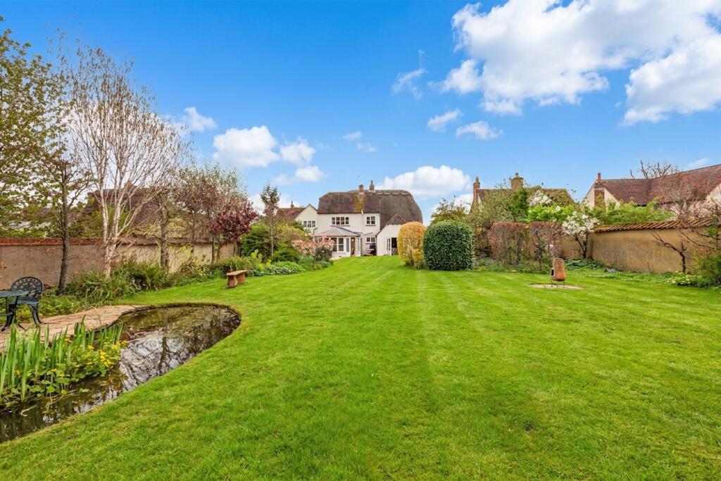 Main image of property: The Thatched Cottage, Townsend,  Haddenham  BUCKINGHAMSHIRE
