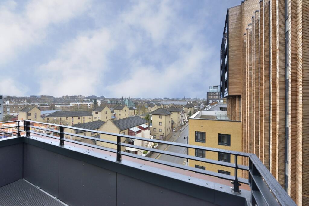 Apartment in London - View 3