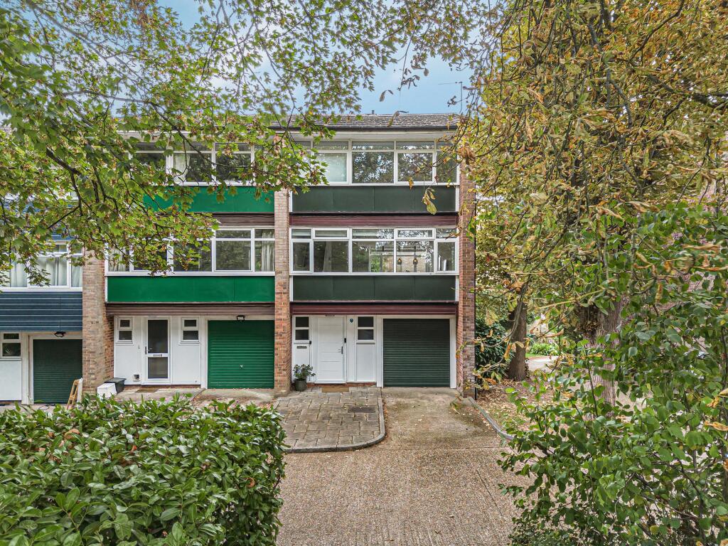 Main image of property: Abbots Park, St Albans, AL1