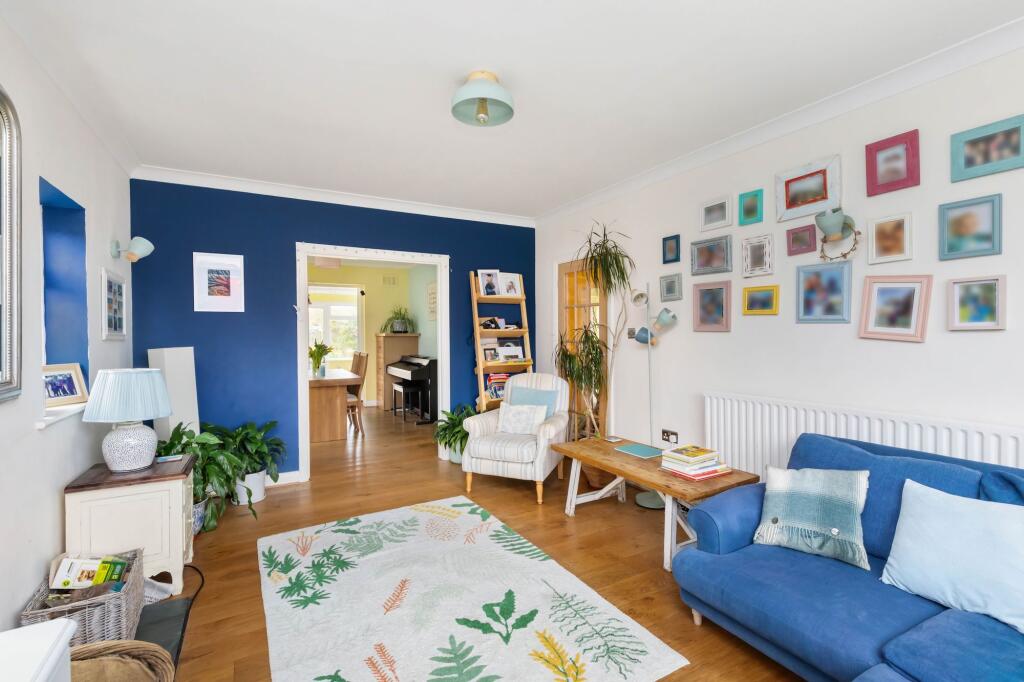 House in Arun, East Kingston - More