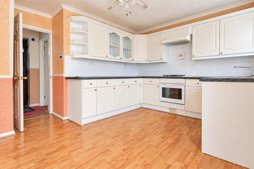 House in Gillingham, Twydall - View 4