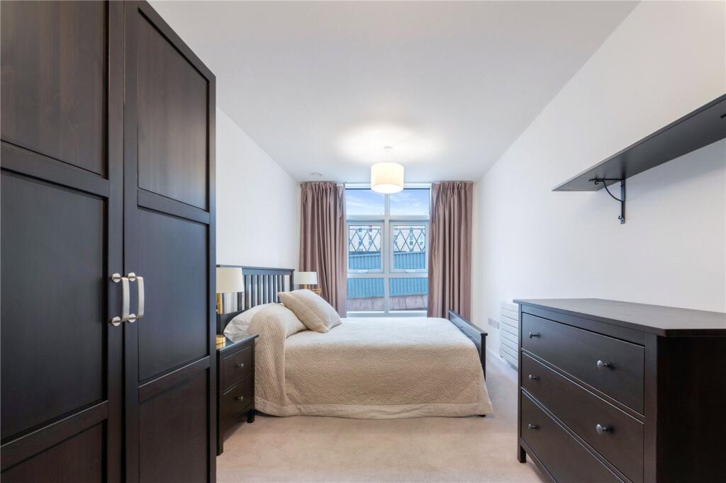 Apartment in London - View 3