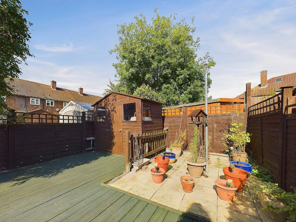 House in London, Avery Hill - View 2