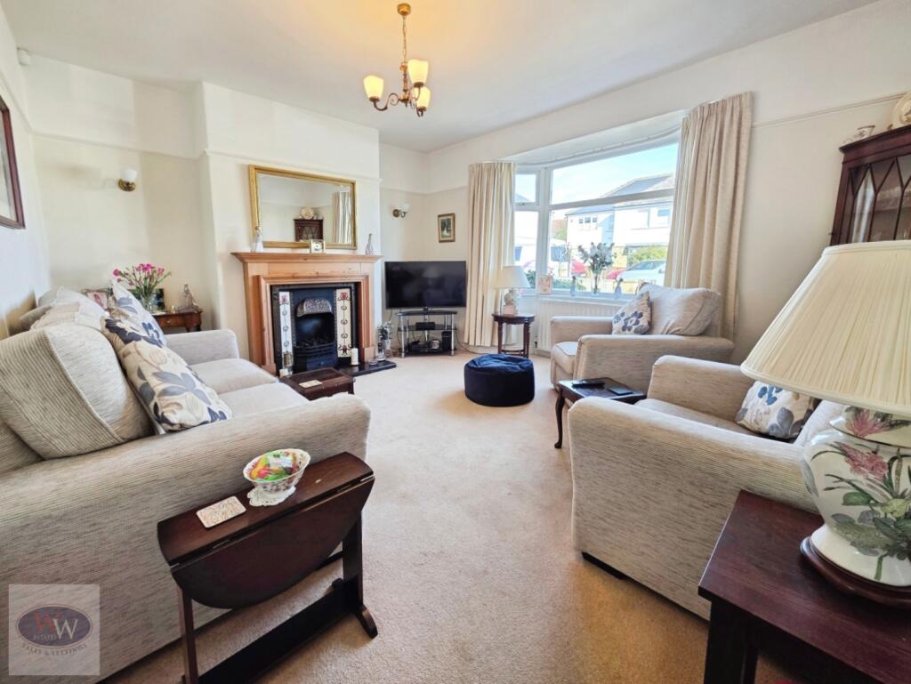 House in Bradford, Baildon - View 2