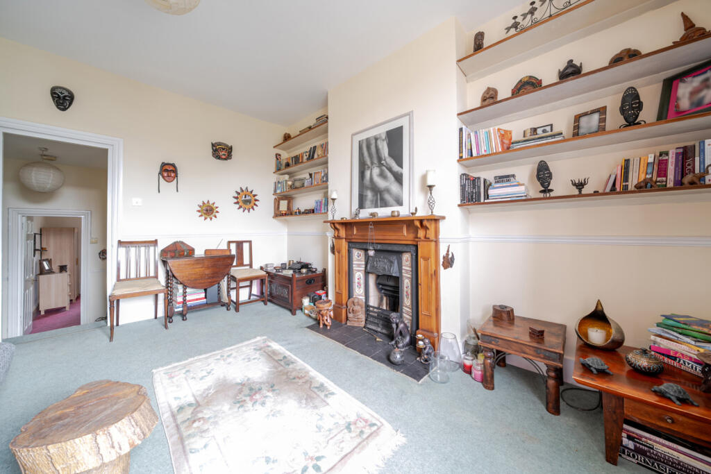 Apartment in London - More