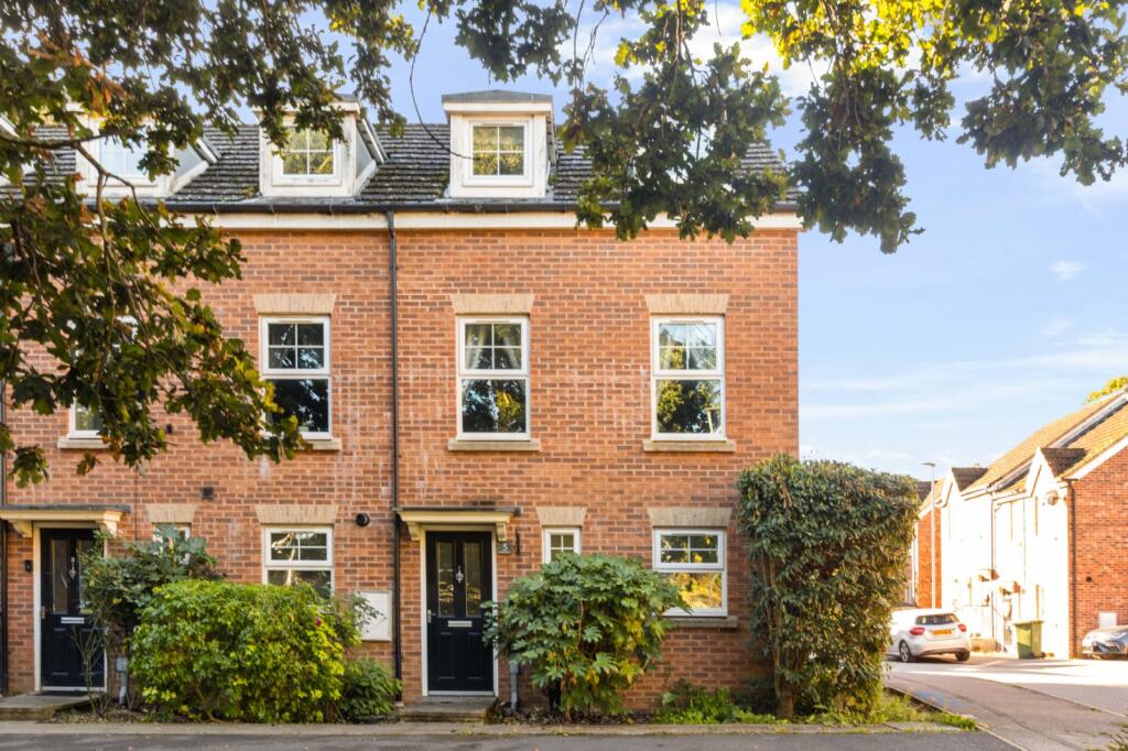 Main image of property: Oak Drive, Barton Upon Humber, North Lincolnshire, DN18