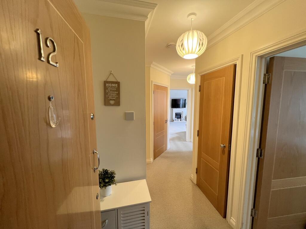 Apartment in New Forest, New Milton - View 3