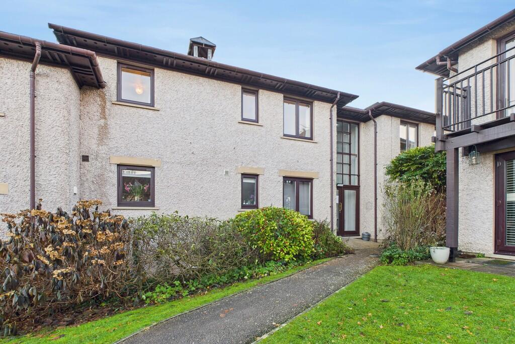 2-bed flat on 18 Eaveslea, New Road, Kirkby Lonsdale, LA6 2AB, £190,000