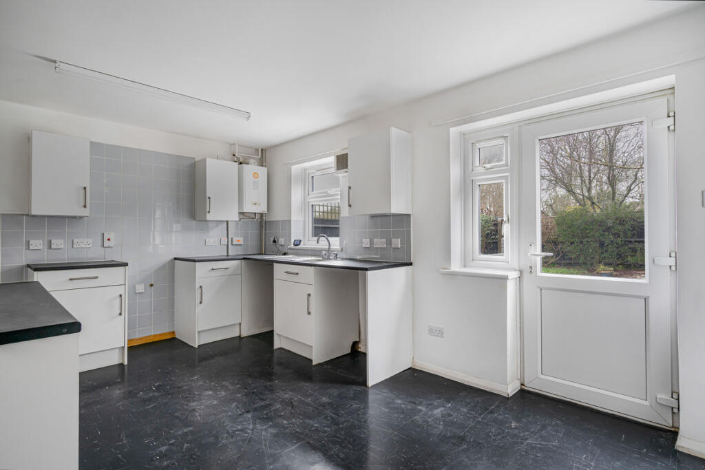 Croxford Gardens, Kidlington, OX5 photo 2