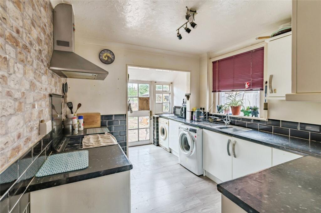 House in East Cowes, Isle of Wight - View 3