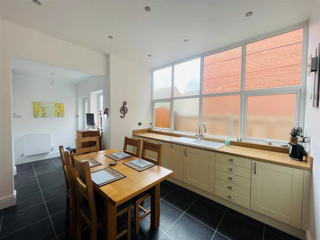 House in Hornsea, East Riding of Yorkshire - View 5