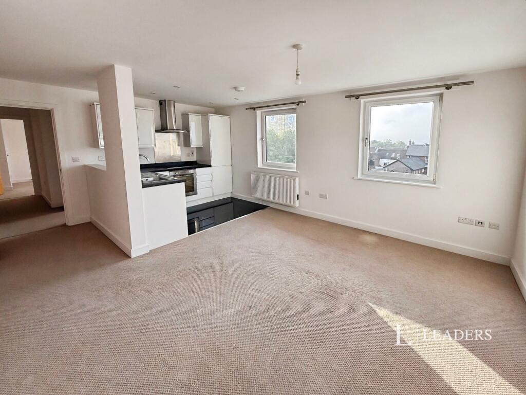 Apartment in Redhill - View 5
