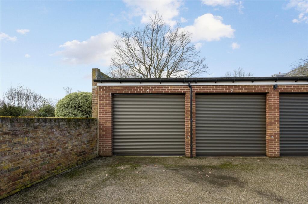 Hayes Court, 8 Sunnyside, Wimbledon, London, SW19 photo 3