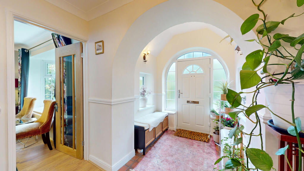 Hall Rise, Bramhope, Leeds, West Yorkshire - View 5