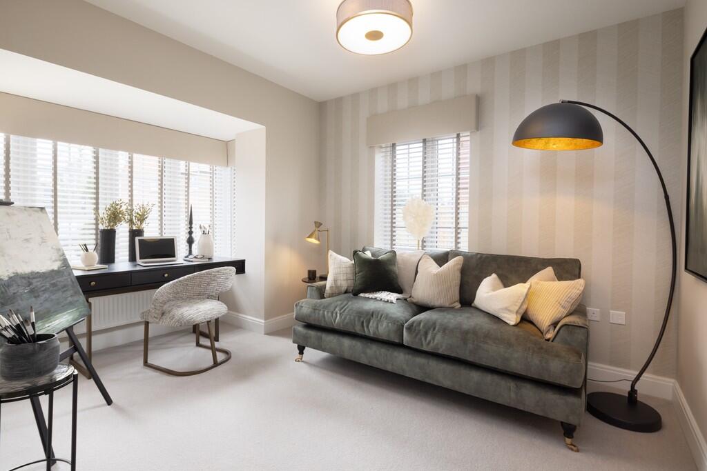 House in Finchampstead - More