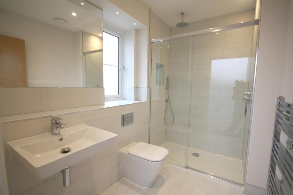 Oaks Lane, Great Bookham, KT23 - View 6