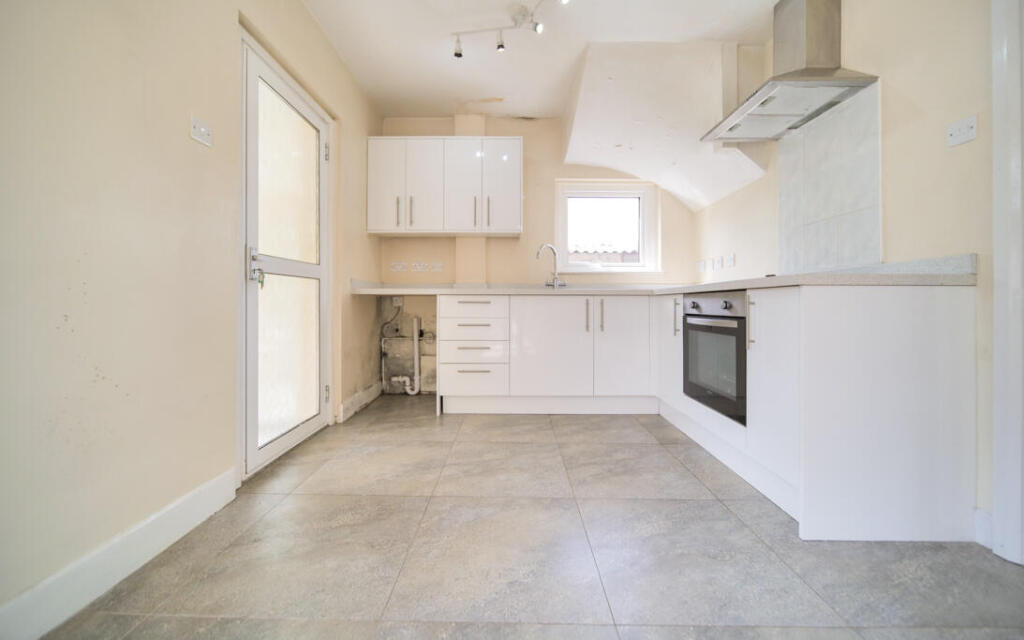 House in Melksham - View 3