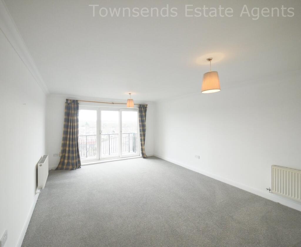 Apartment in Watford - View 2