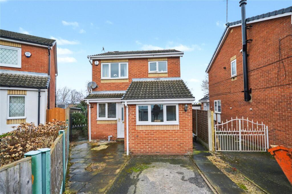 Main image of property: Leasowe Gardens, Leeds, West Yorkshire