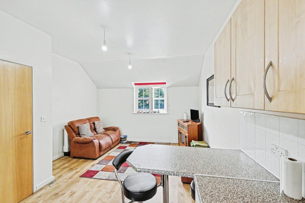 Apartment in Northampton, West Northamptonshire - More