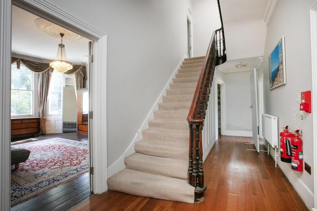 House in London - View 4