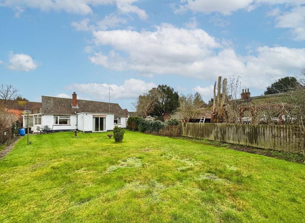 Gravel Close, Downton, SP5 photo 2
